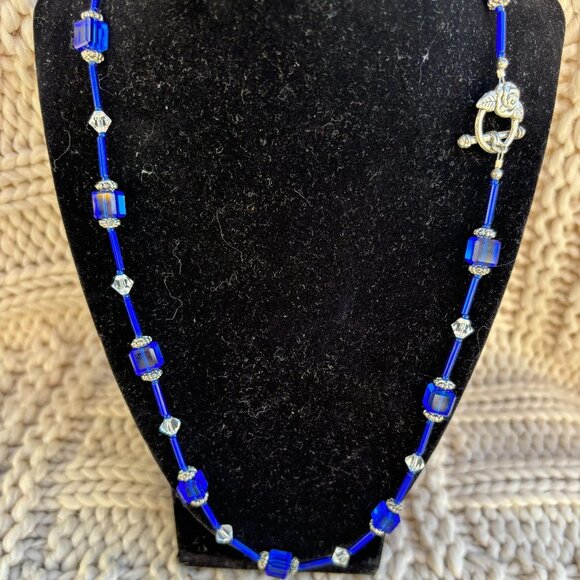 Vintage faceted glass beads necklace toggle clasp cobalt blue - Picture 3 of 3